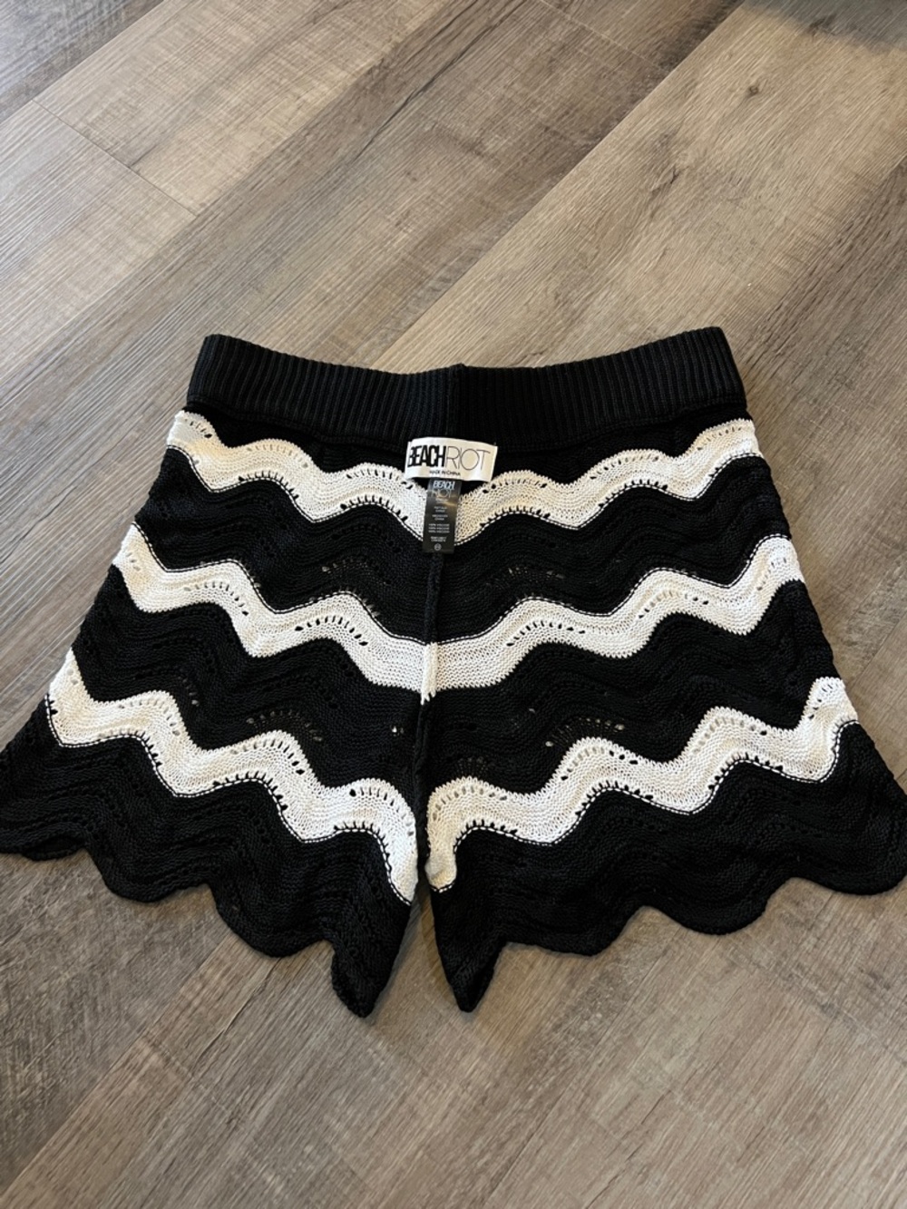 Beach Riot Black & White High-Rise Scallop Knit Shorts - Picture 5 of 5